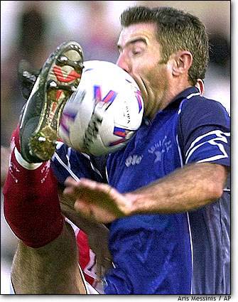 ne mange po la balle monsieur